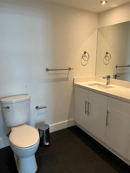 Building Photo - 1250 S Miami Ave