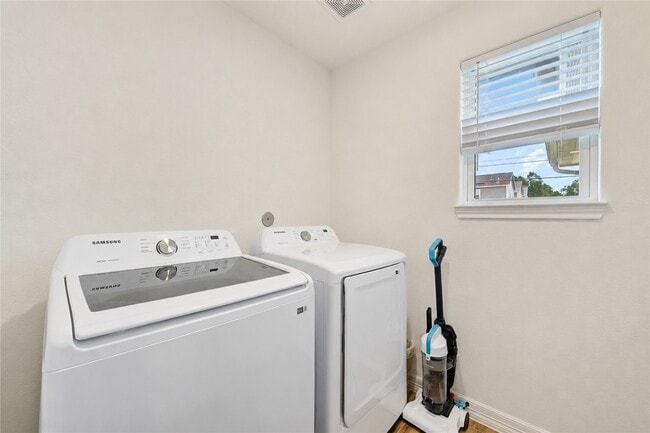 Building Photo - 7610 Avenue G