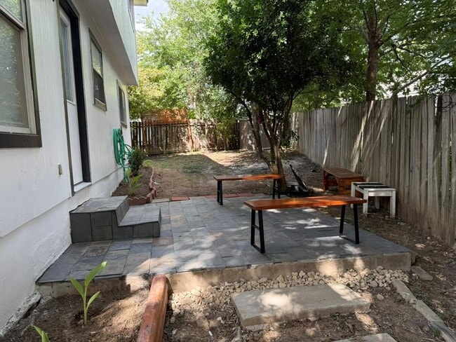 Building Photo - 1707 Morningside Cove