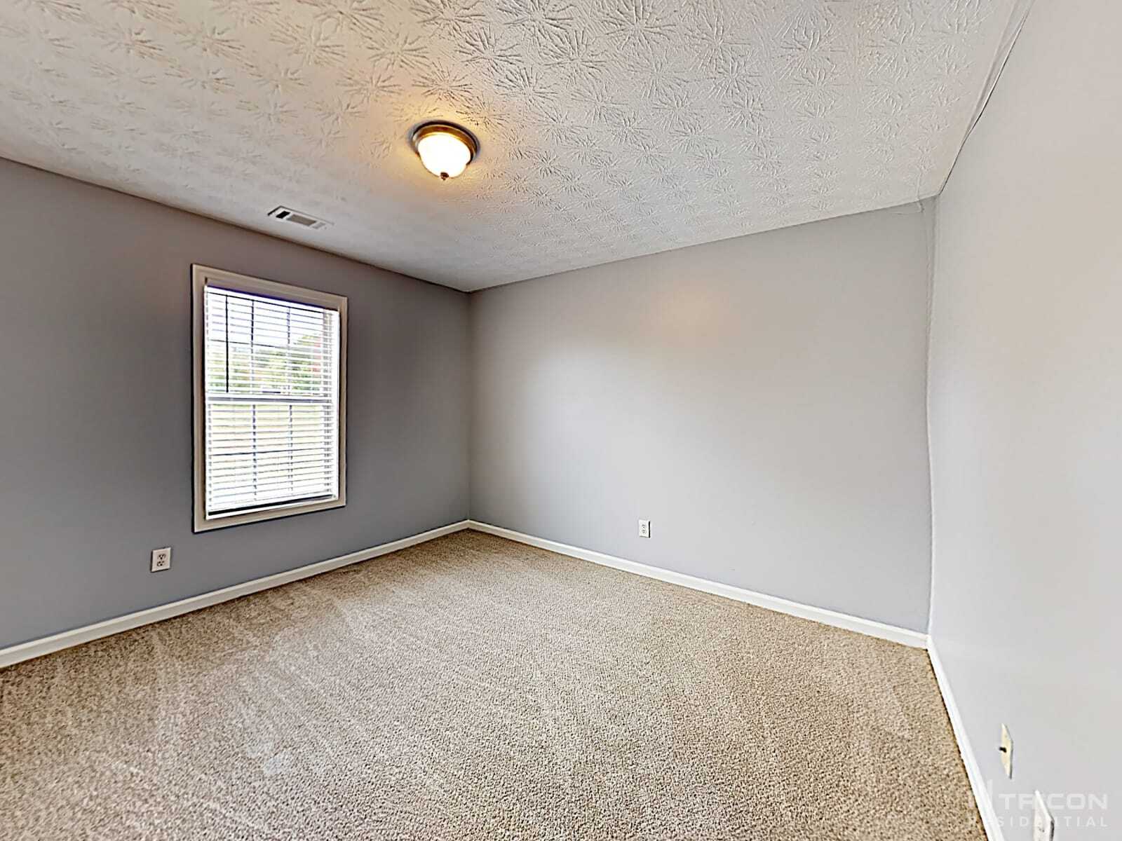 Building Photo - 309 Cattlemans Cir
