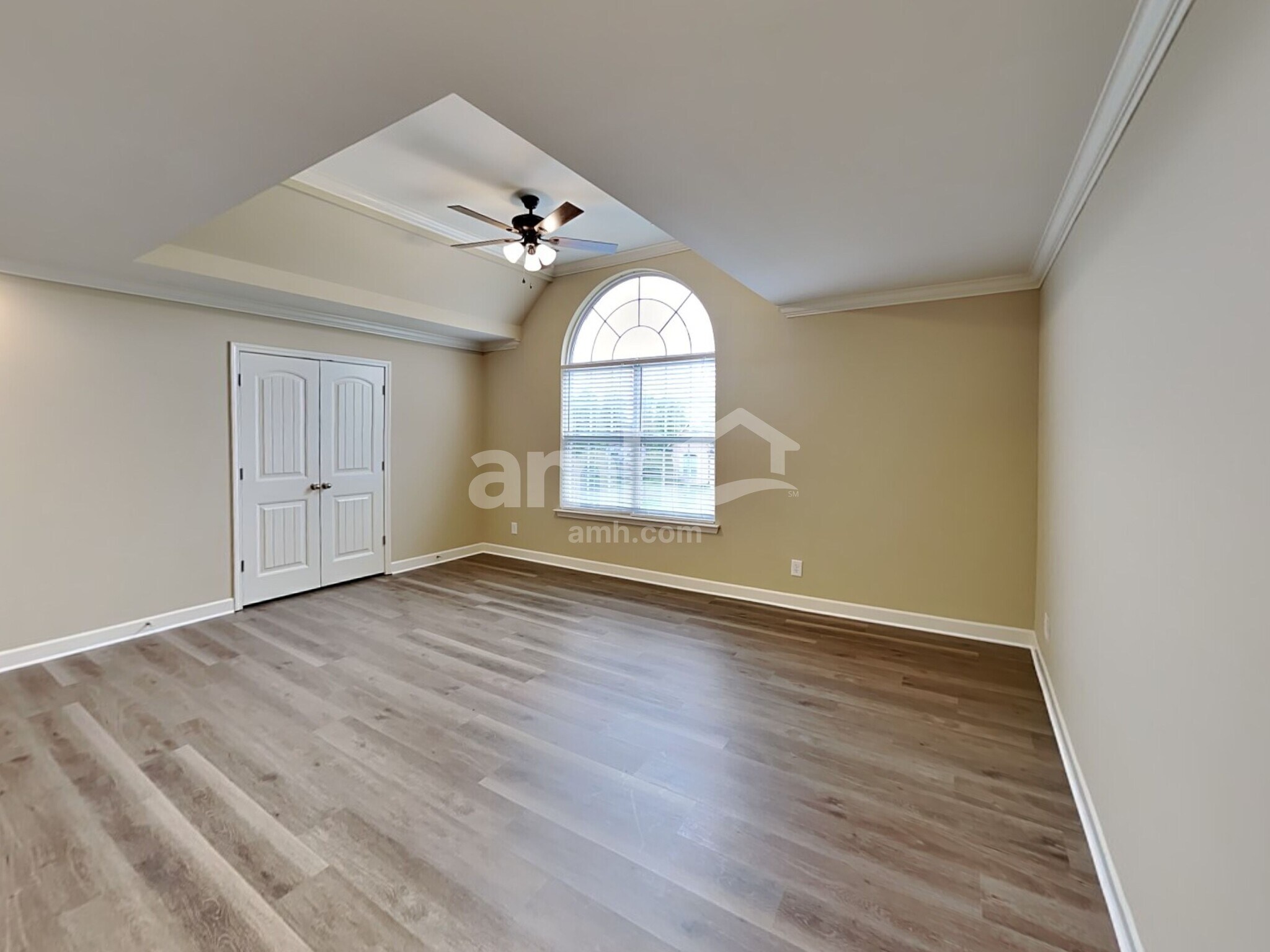 Building Photo - 1702 Arrowhead Dr