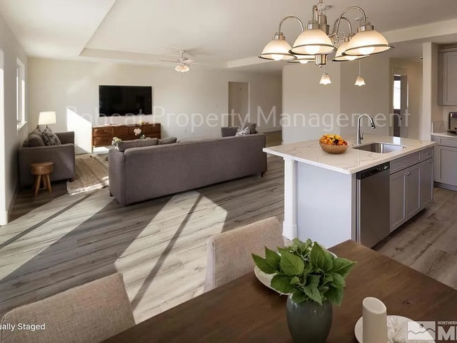 Building Photo - 909 Saltbrush Rd