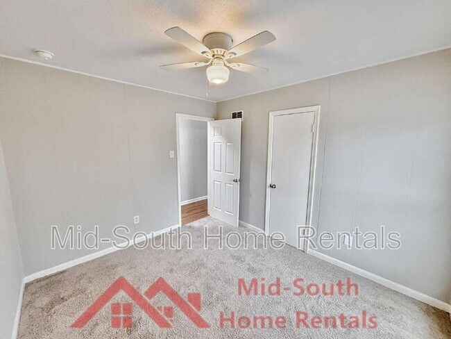 Building Photo - 1234 Whipporwill Cove