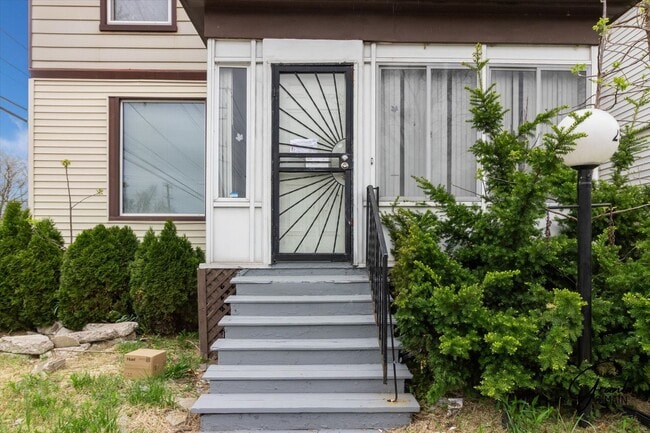 Building Photo - $1495 - 4 Bedroom/2 Bath Home in Islandview