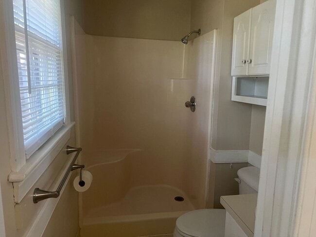 Building Photo - 3 Bedroom House-Nash Co