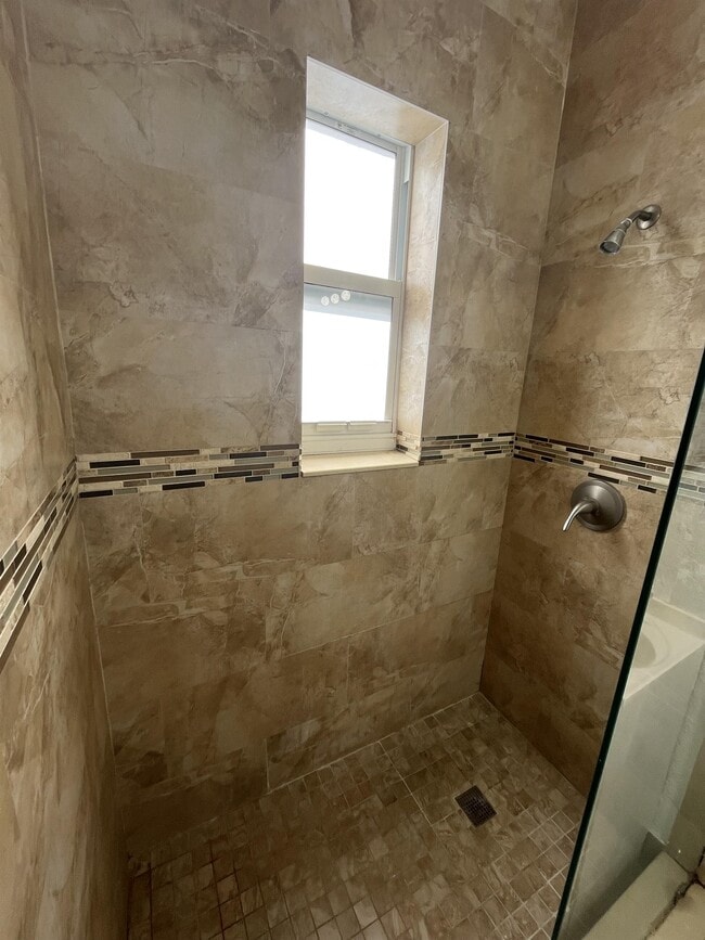 Building Photo - 1120 Pennsylvania Ave