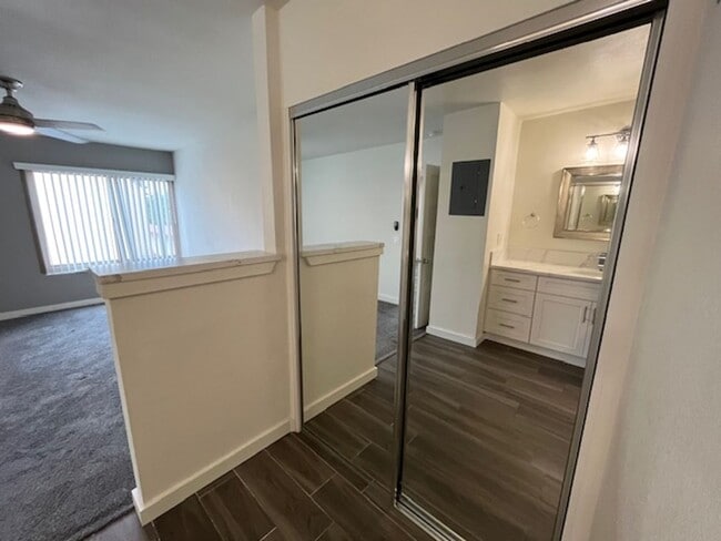 Building Photo - Beautiful 1 Bedroom Apartment in Orange