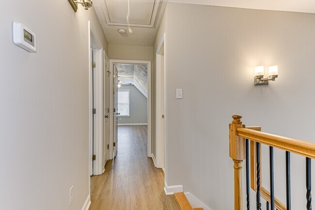 Building Photo - 4116 Chastain Dr