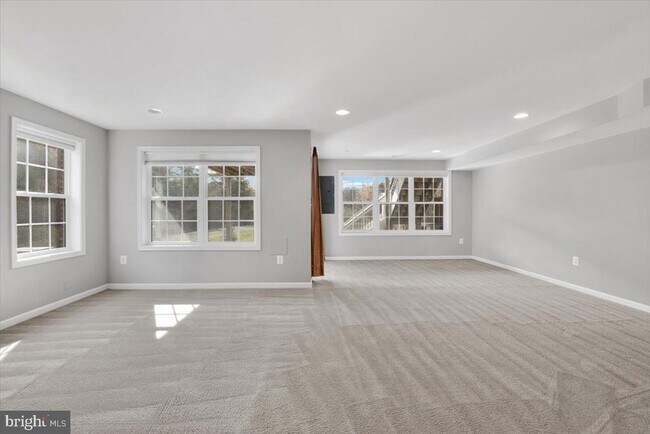 Building Photo - 41625 Broxbourne Terrace