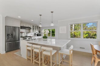 Building Photo - 6 Meadowbank Rd