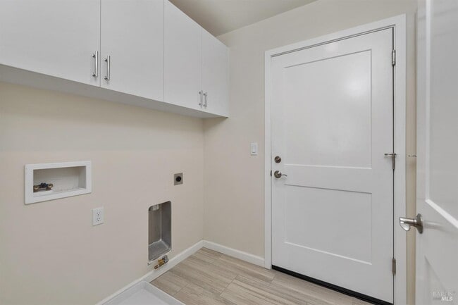 Building Photo - 4420 Lahinch Ln