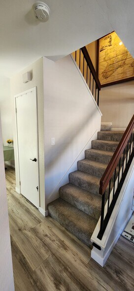 Building Photo - 2091 Manzana Way