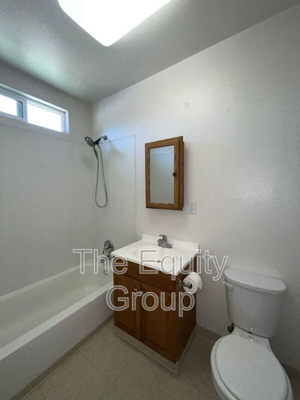 Building Photo - 326 S Crespi Ave
