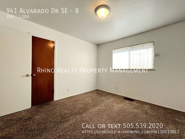 Building Photo - 941 Alvarado Dr SE
