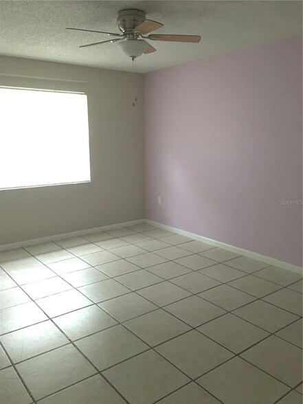 Building Photo - 210 SE 53rd Ct
