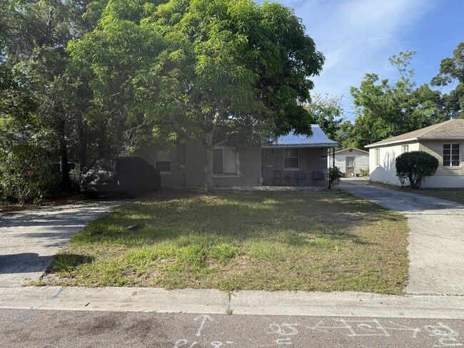Building Photo - 2544 16th Ave S