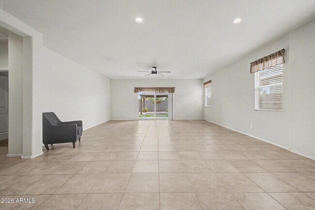 Building Photo - 18363 W Whispering Wind Dr