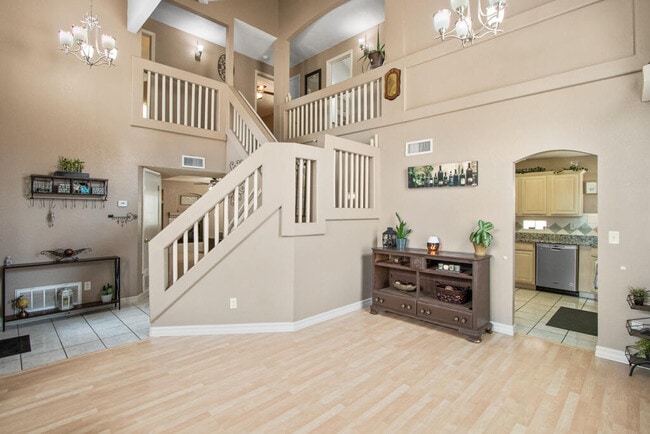 Building Photo - 12504 Sun Flare Dr