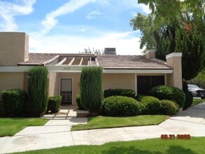 Building Photo - Rare One-Story Condo in College Terrace