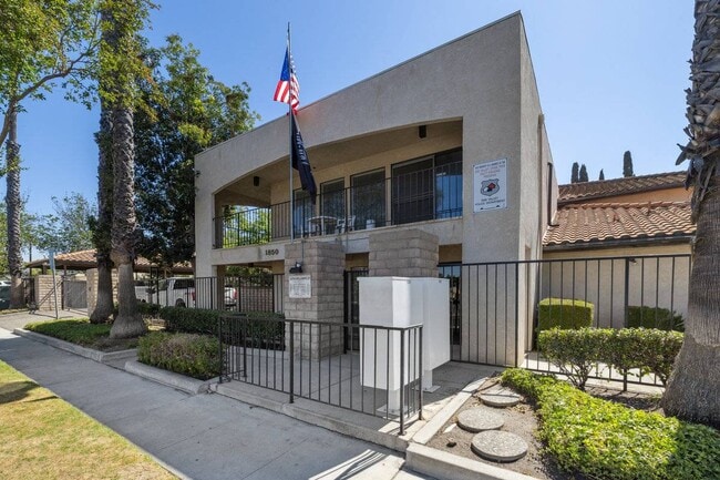 Building Photo - 1850 Williams St