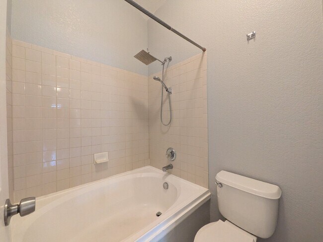 Building Photo - 1049 S Walden Way