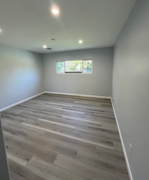 Bedroom 1 - 15853 Stare St