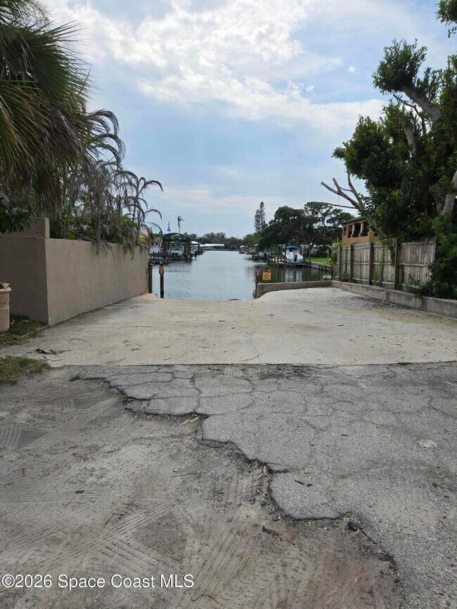 Building Photo - 1044 Samar Rd