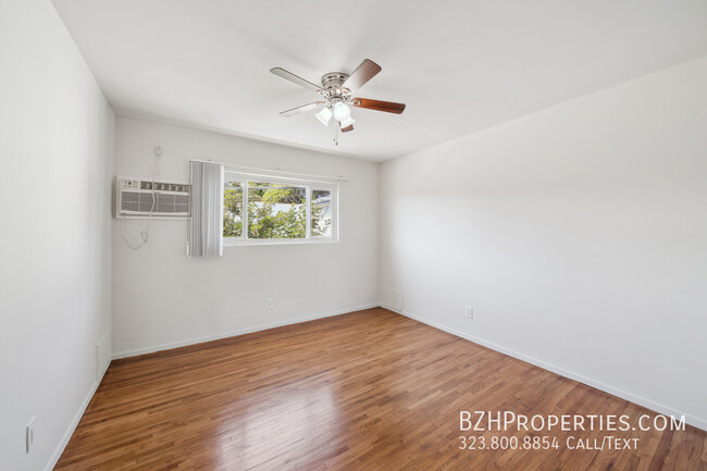 Building Photo - 941 N Sierra Bonita Ave