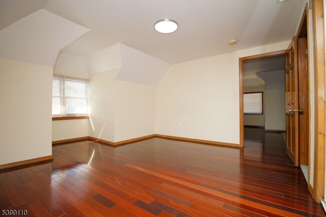 Building Photo - 172 S Morris St