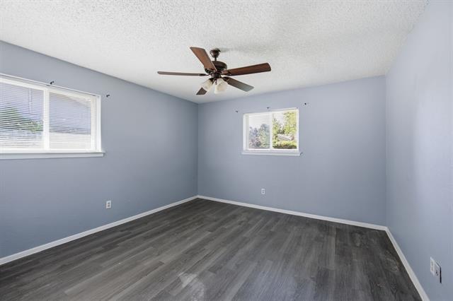 Building Photo - 512 Sussex Dr