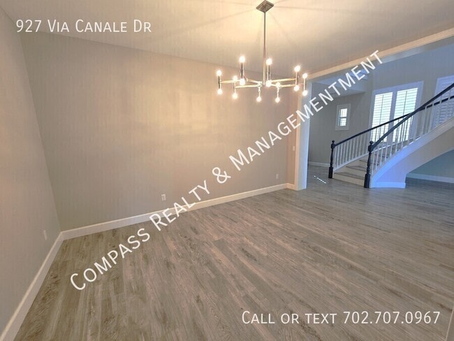Building Photo - 927 Via Canale Dr
