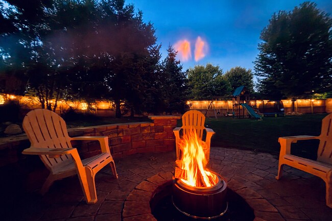 Building Photo - 2489 Schneider Ct