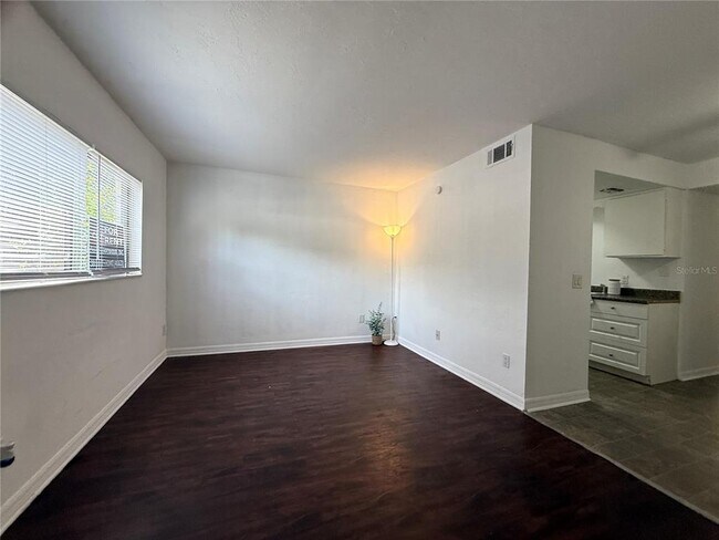 Building Photo - 510 SW 69th St