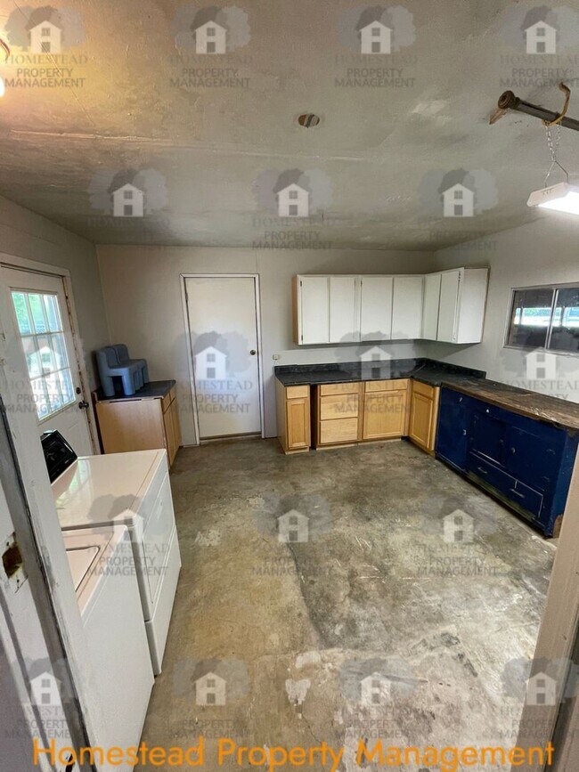 Building Photo - Do you crave some space of your own? We have the home for you!