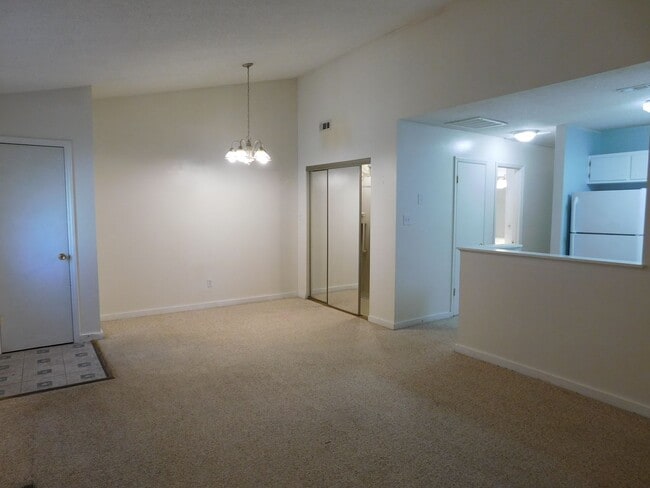 Building Photo - 1512 College Way