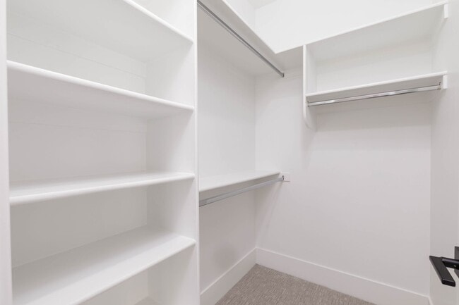 Building Photo - Gorgeous 5 bed 3.5 bath in Desert Canyons