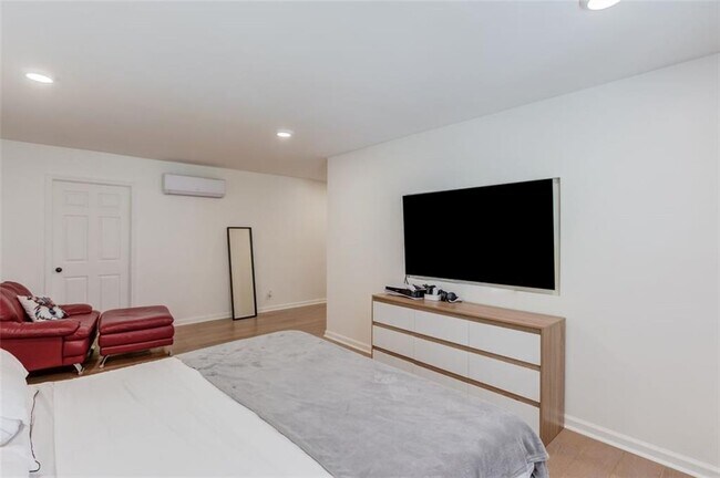 Building Photo - 3152 Westbrook Trace SW