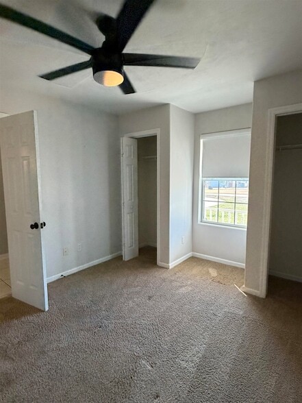 Building Photo - 4904 Park View Ct