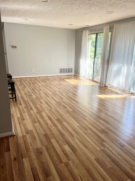 Building Photo - 48 Sweetfern Ct