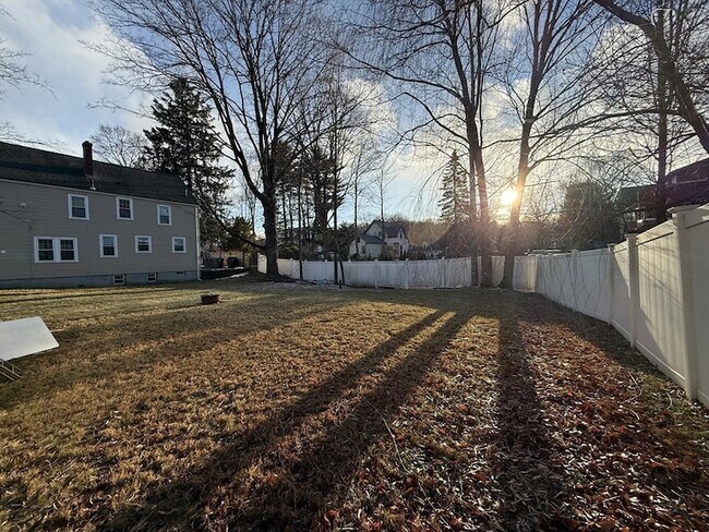 Building Photo - 19 Ruggles St