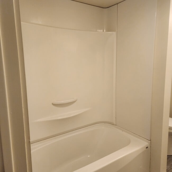 Building Photo - 2213 Lehman St