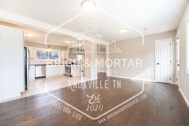 Building Photo - 837 Teffeteller Ln
