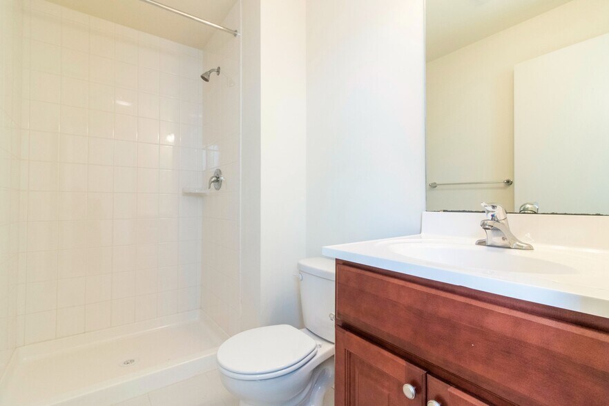 Building Photo - 695 W Berks St