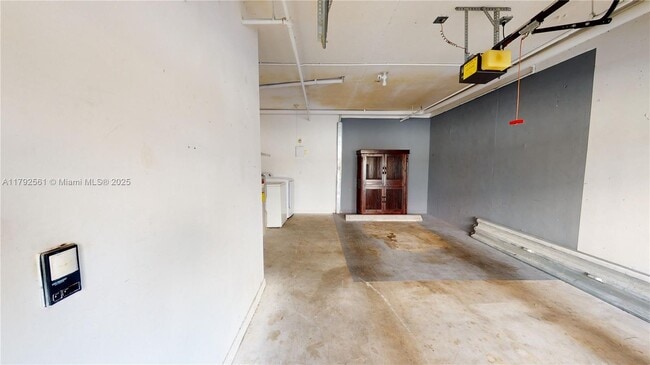 Building Photo - 2107 SE 10th Ave