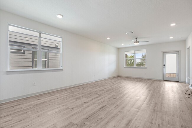 Building Photo - Beautiful 4 bedroom, 2 bathroom home in Pioneer Hill!!!