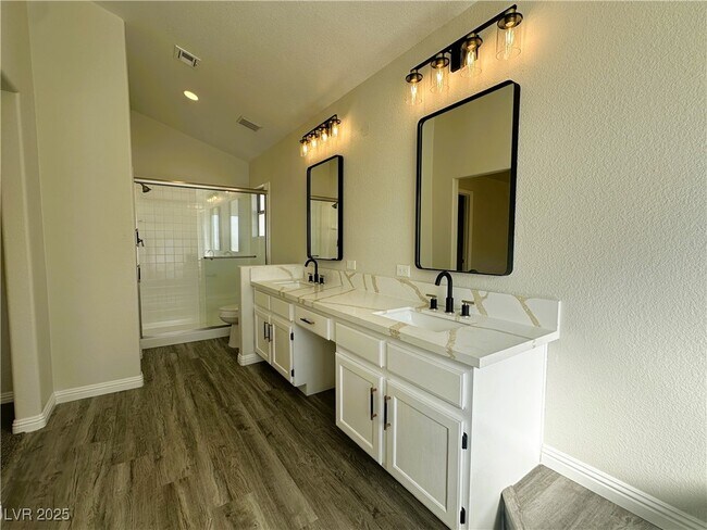 Building Photo - 312 Modesto St