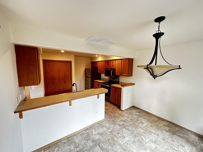 Building Photo - 3709 87th Ave NE