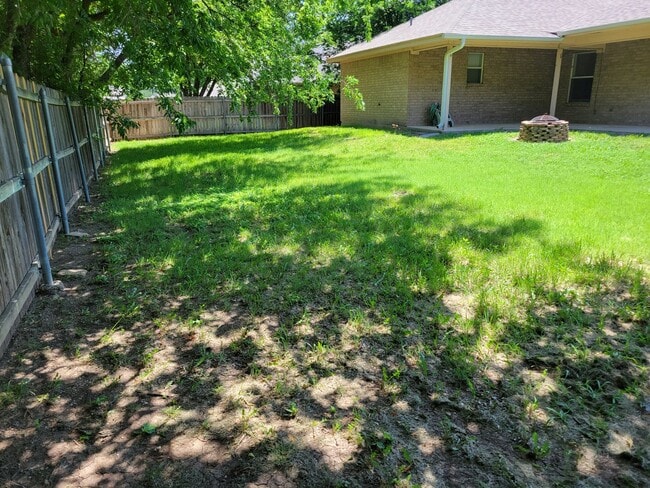 Building Photo - Newly Remodeled 4 BR 2 Bath Next to Harker Heights Community Park!