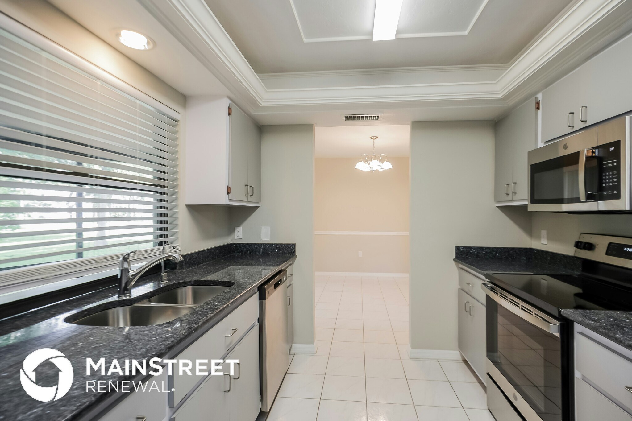 Building Photo - 627 SE 19th Ln