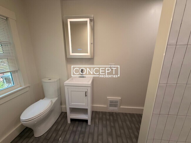 Building Photo - 38A Gibson St. Unit 3B